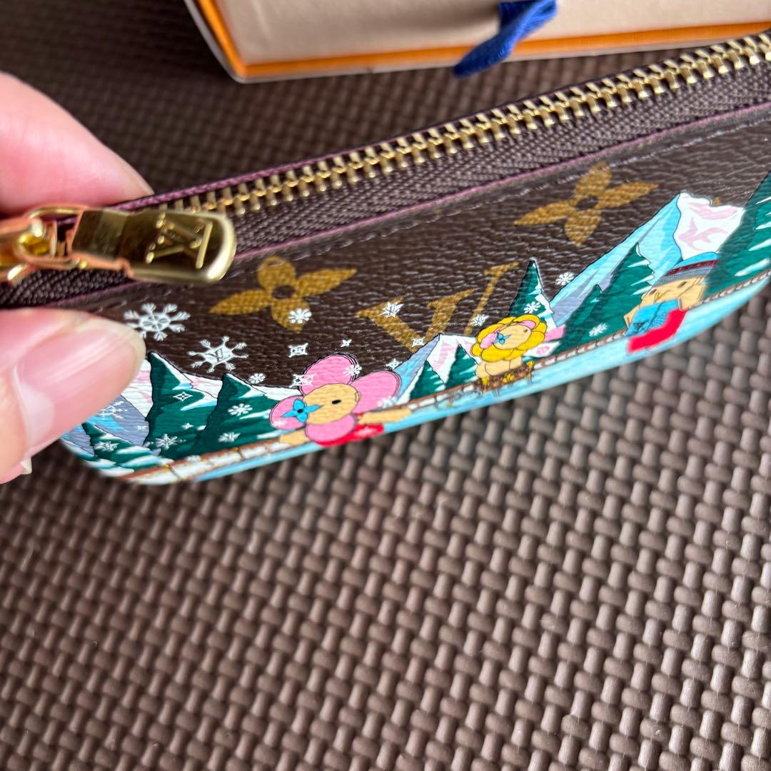 LOUIS VUITTON キーリング付きキーケース　ルイヴィトン　ケース