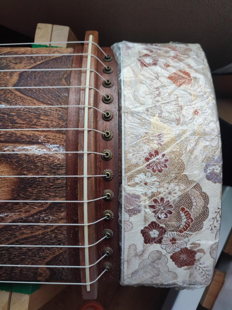 木製筝 13弦 楽譜13冊、琴柱、カバー、爪付