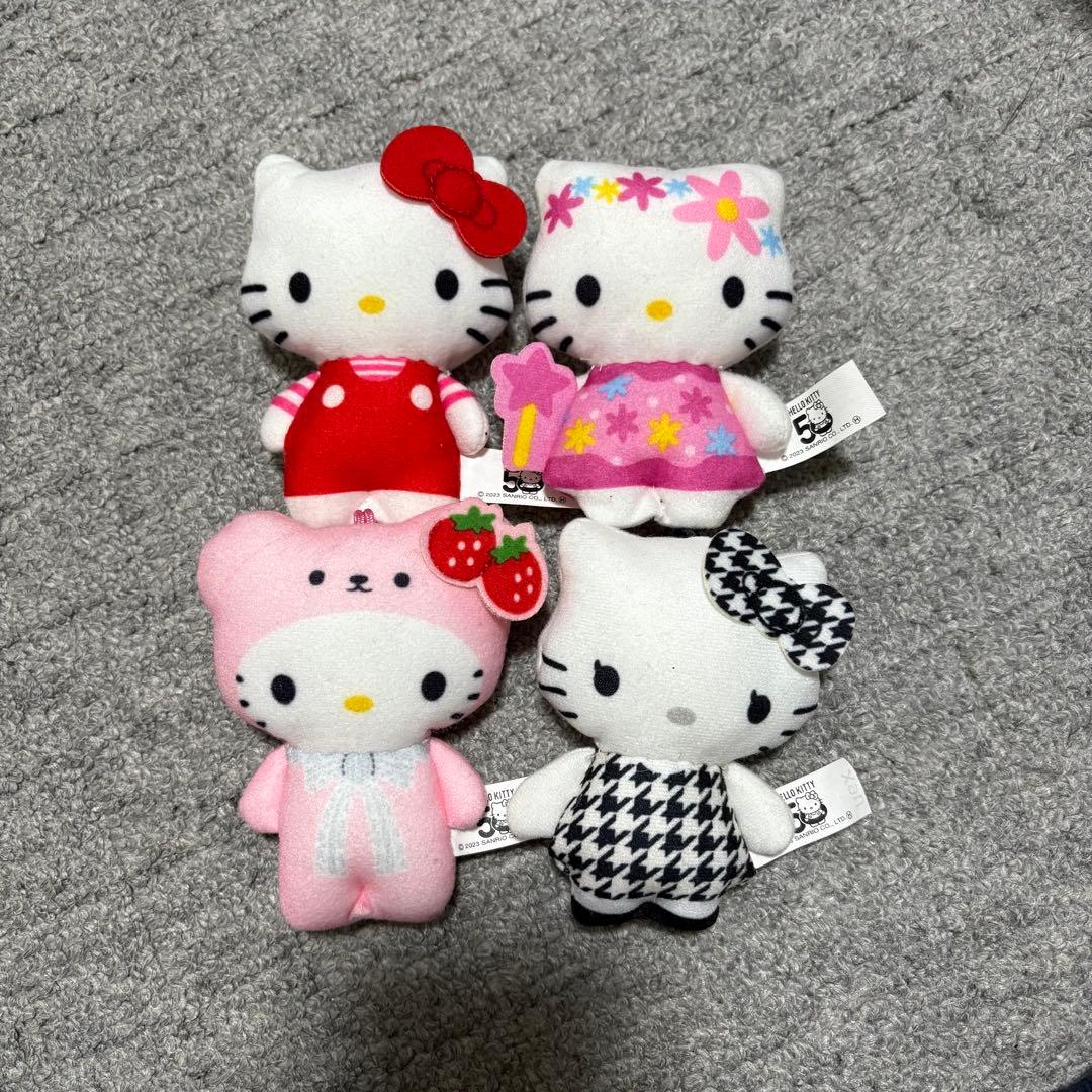 ハローキティ ぬいぐるみ 4体セット - メルカリ