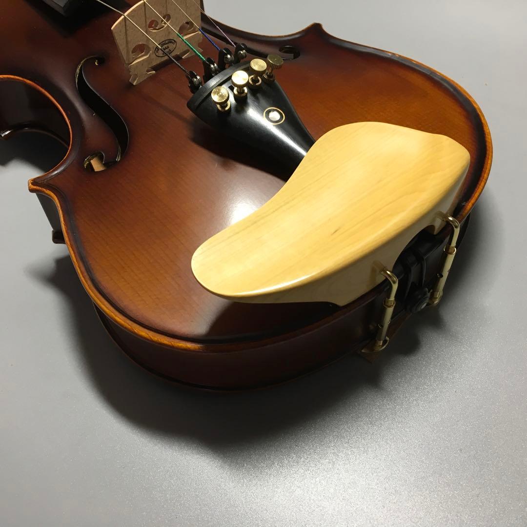 バーバー型　バイオリン顎当て　御蔵島本柘植　　ボックス