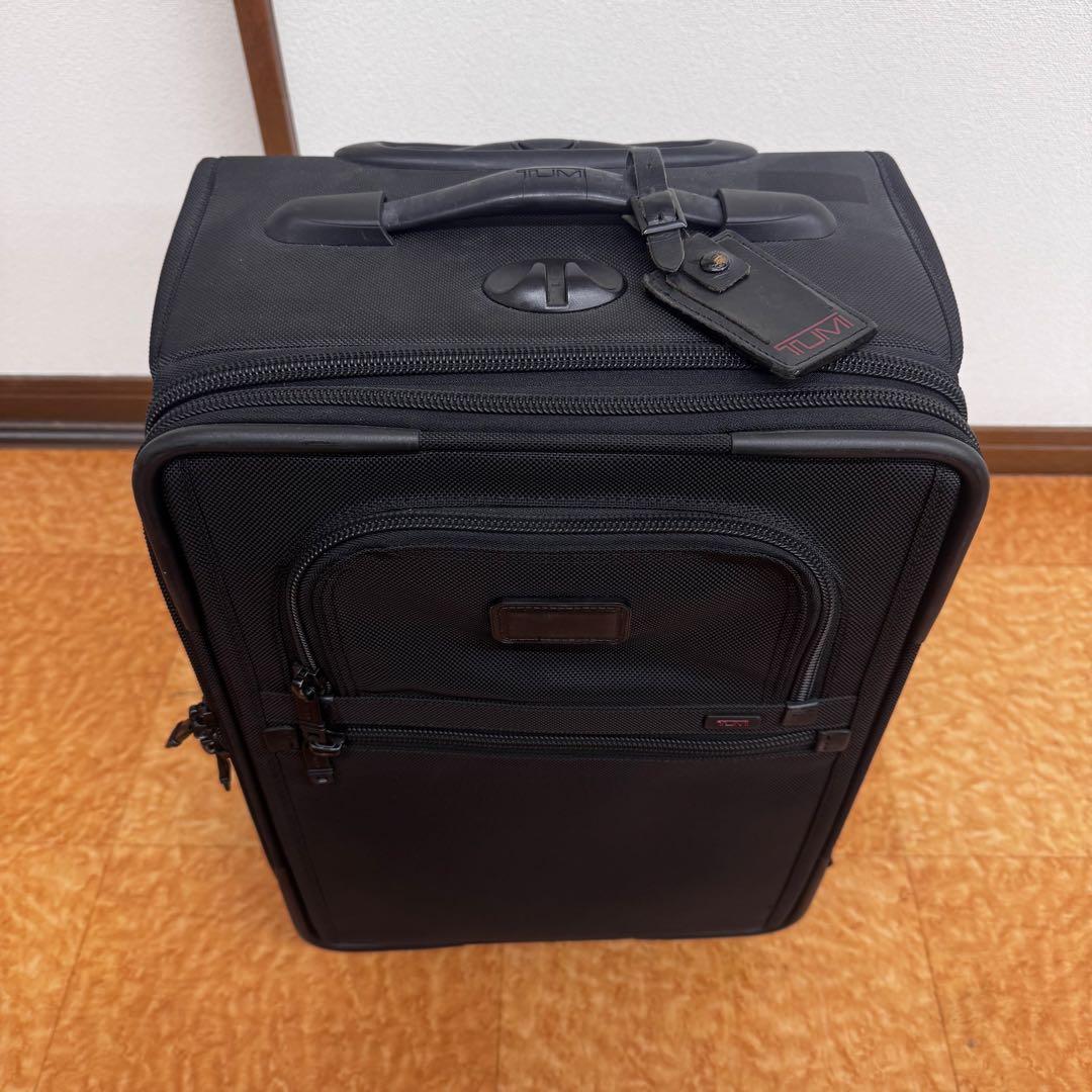 TUMI 22060DH 機内持込みOK4輪キャスター付きスーツケース トランク