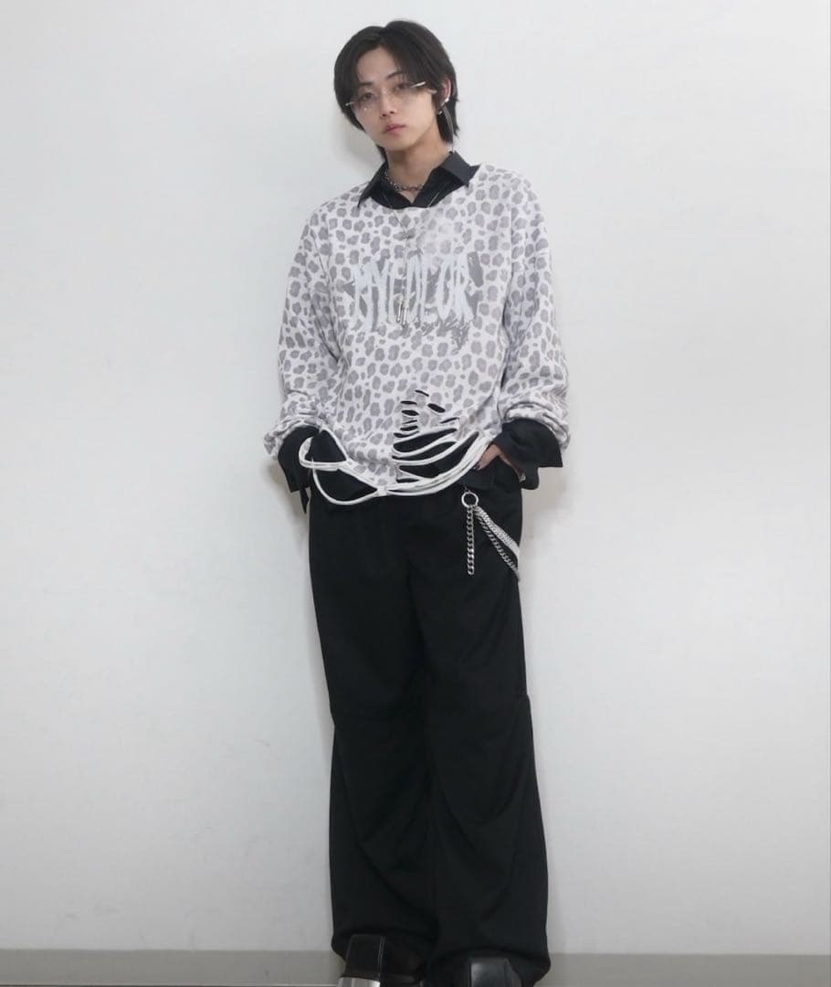 GRANCY レオパード柄 白ロンT シャツラインストーングラフィックロンT