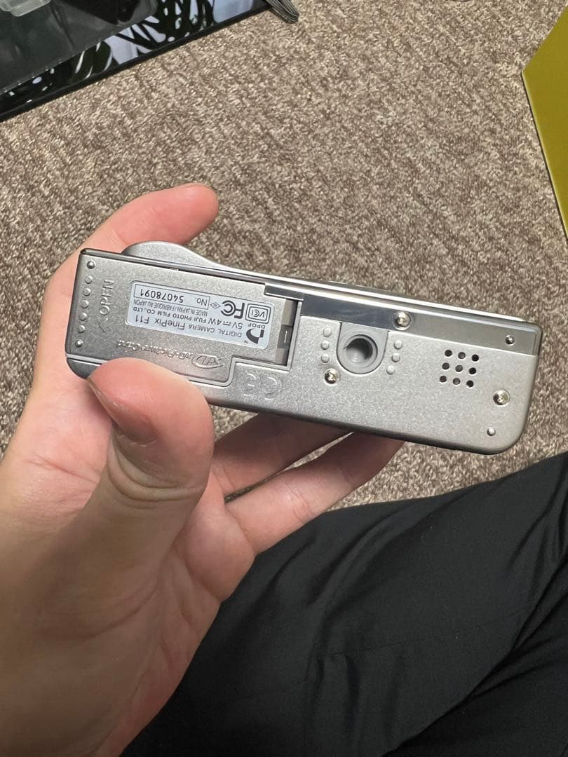 2005年製オールドデジカメ FinePix F11 箱付属品全セット - メルカリ