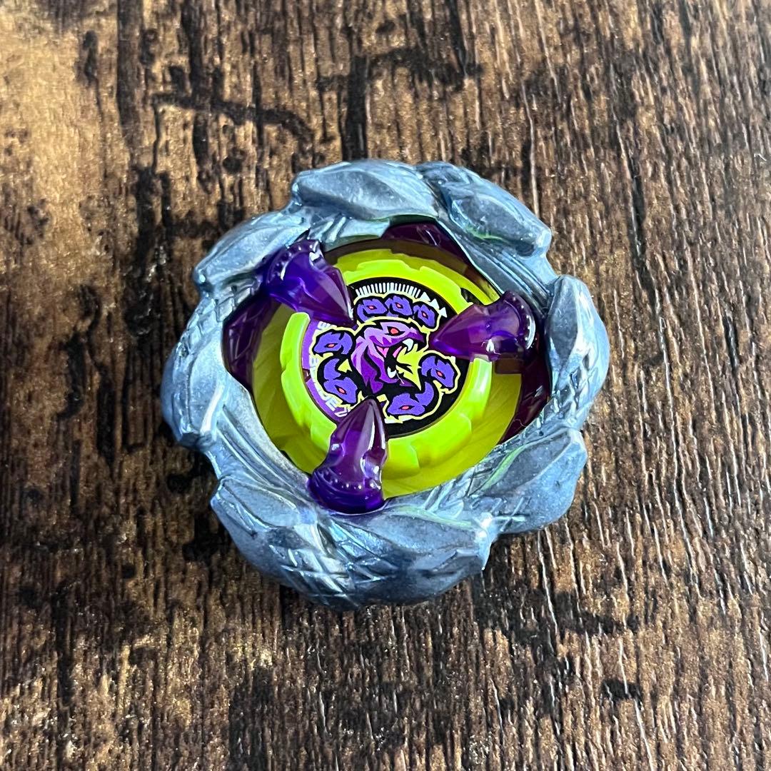 新品全サ限定ベイ】ベイブレードX オロチクラスタ ブレードのみ た9