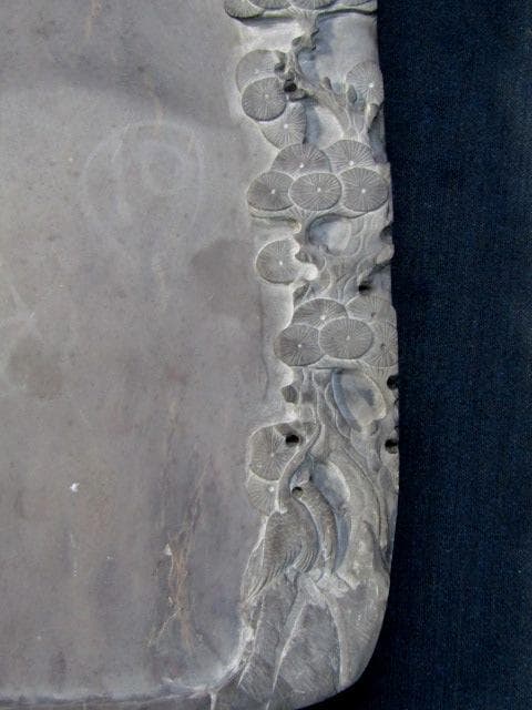 ☆硯 中国古玩 端渓硯 裏に銘有 花に飛鶴図 重