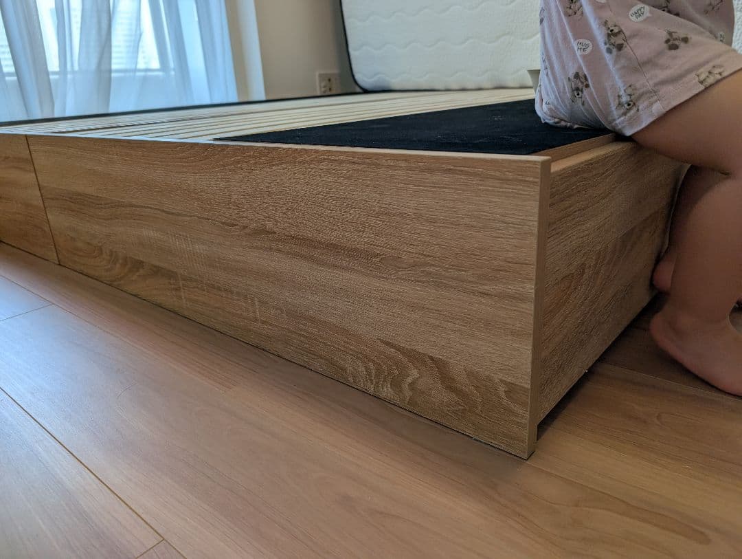 【送料込】ベッドフレーム　1台　シングル　ヘッドレス　ニトリ