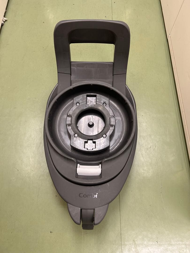 Combi チャイルドシート グレー