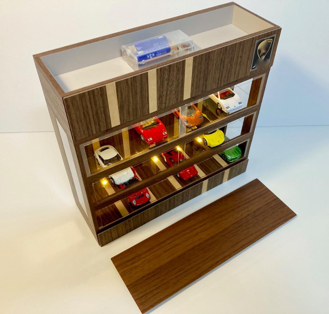 1/64展示21台可・ ウォールナット＆メープル・ディスプレーBOX/ジオラマ