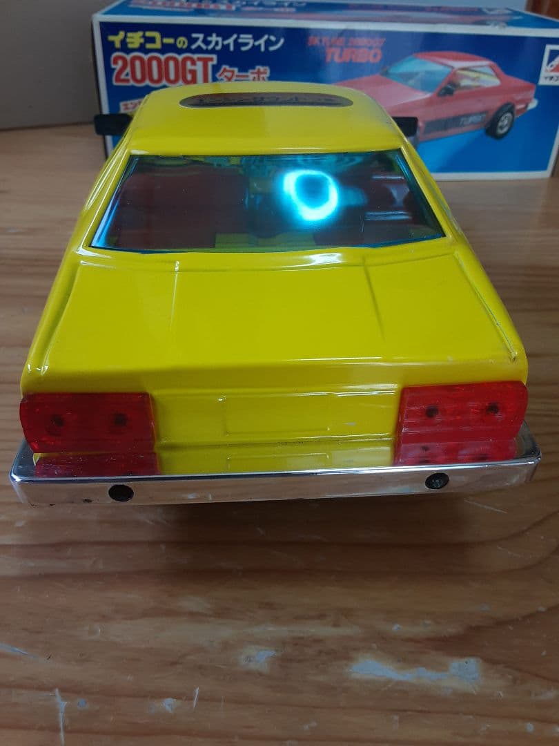日産スカイライン2000 GT ターボ イチコ　ブリキ　ミニカー　昭和レトロ