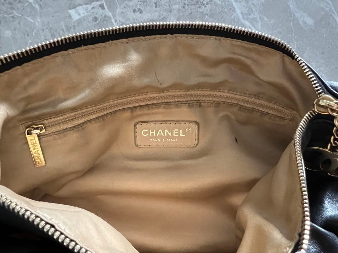 CHANEL ブラックレザー ショルダーバッグ★ギャランティカード付