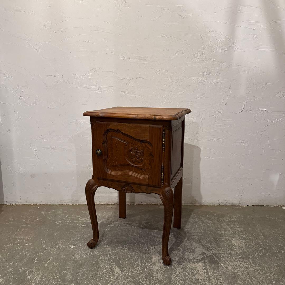 ヴィンテージ 木製サイドテーブル 扉収納付き