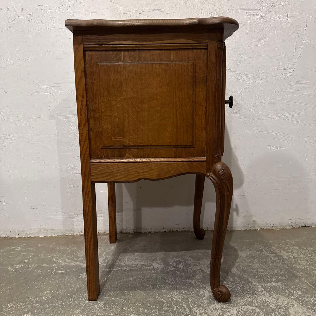 年末年始saleヴィンテージ 木製サイドテーブル 扉収納付き