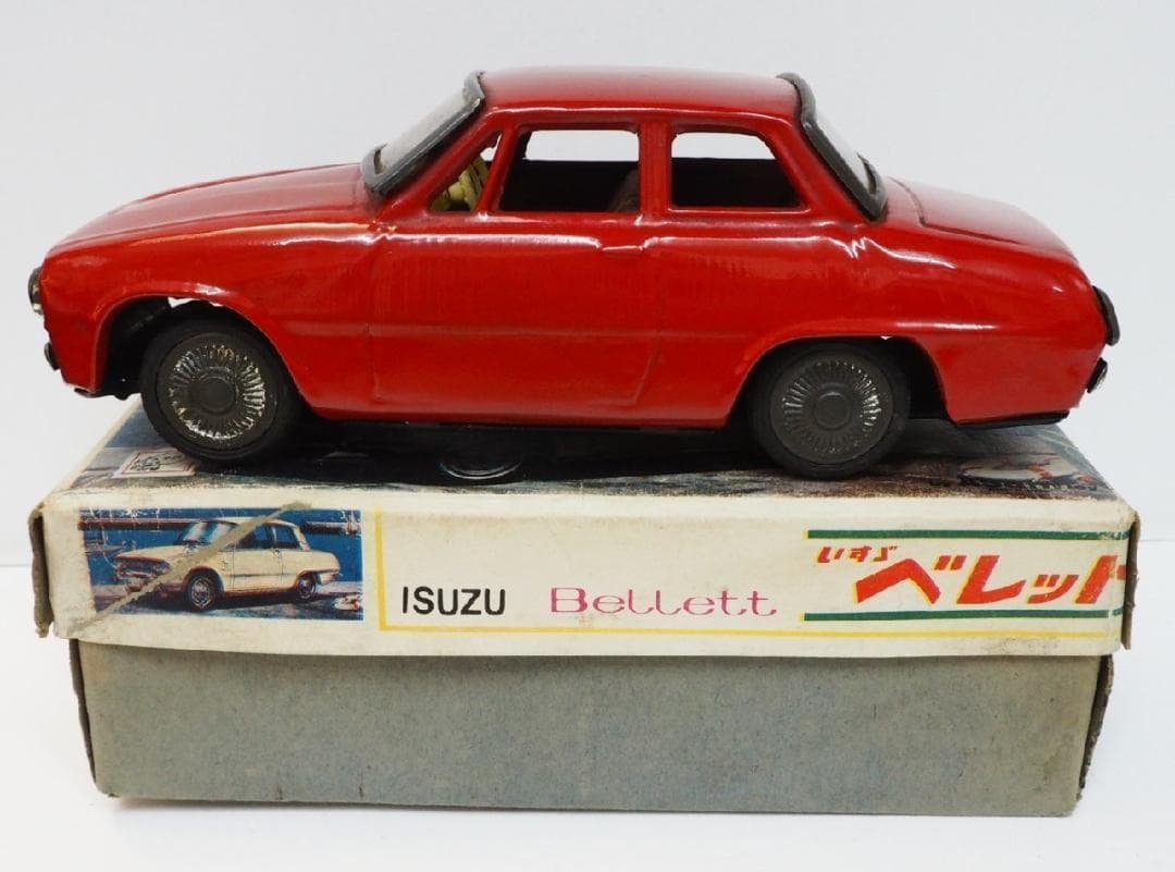 旭玩具【イスズ ベレット赤】ブリキtin toy carミニチュア自動車【箱付】