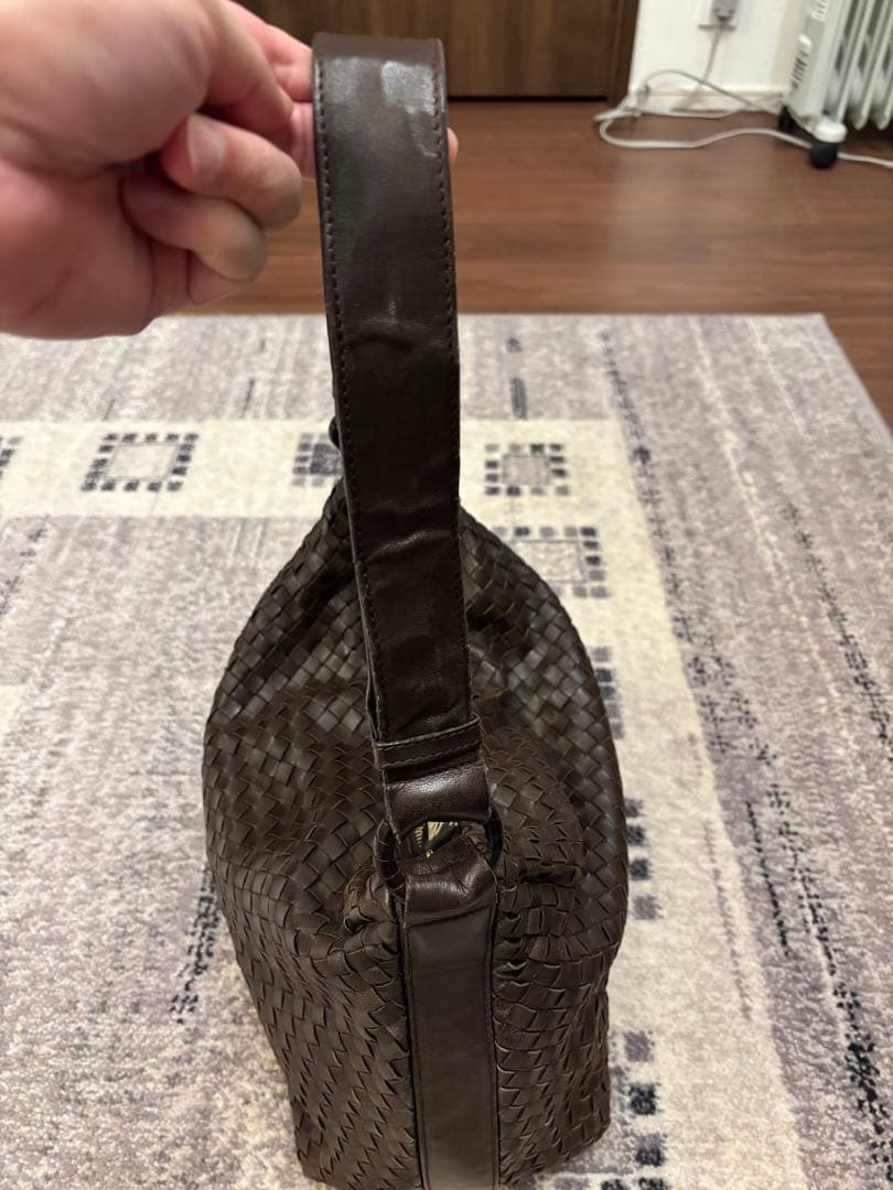 ボッテガべネタ　イントレチャートショルダーバッグ ダークブラウン‼️ お買得品‼️