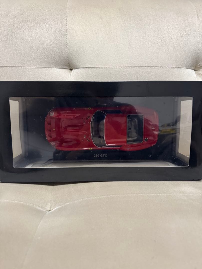 KKスケール　1/18 フェラーリ 250GTO