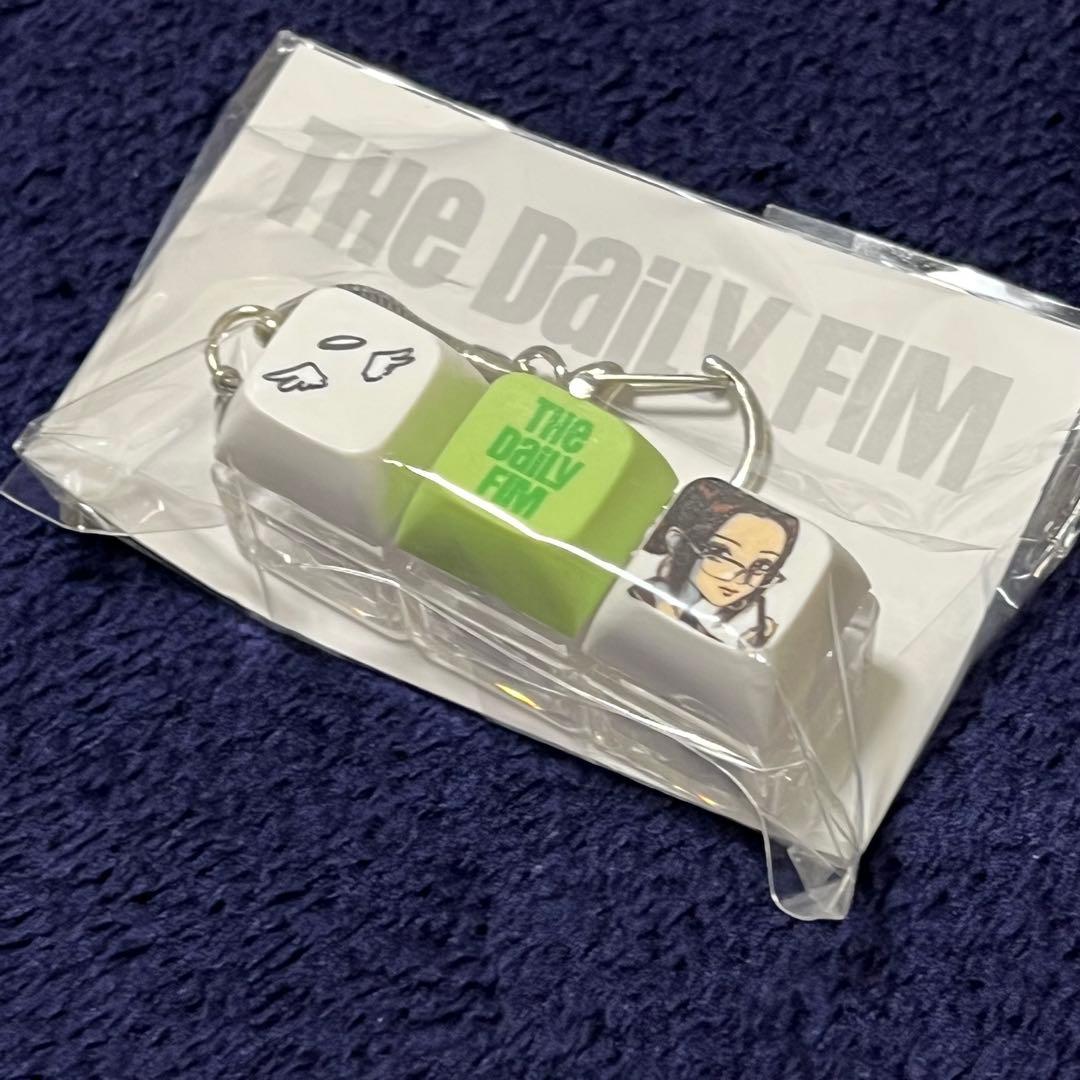 LE SSERAFIM キーリング シーグリ ポップアップ限定 yunjin - メルカリ