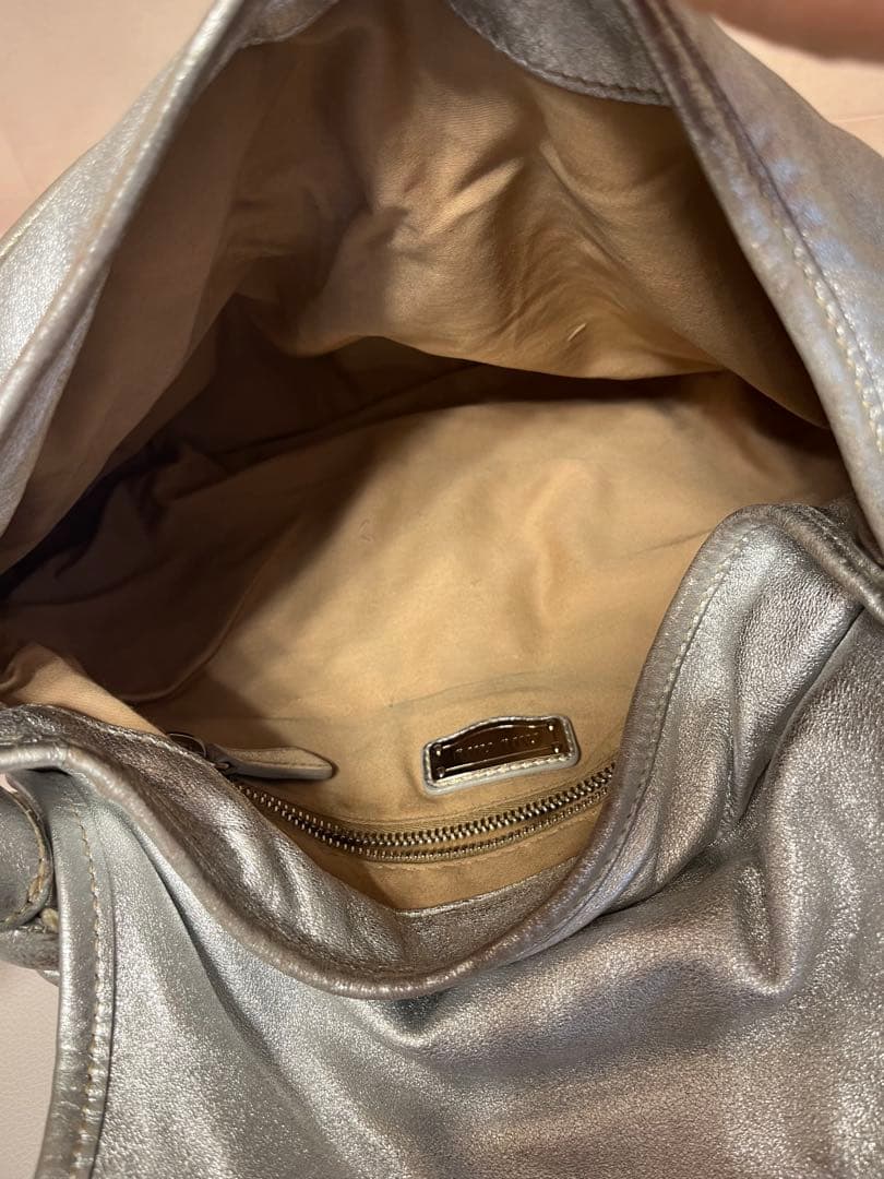 ミュウミュウ　シルバー 編み込みハンドル ショルダーバッグ