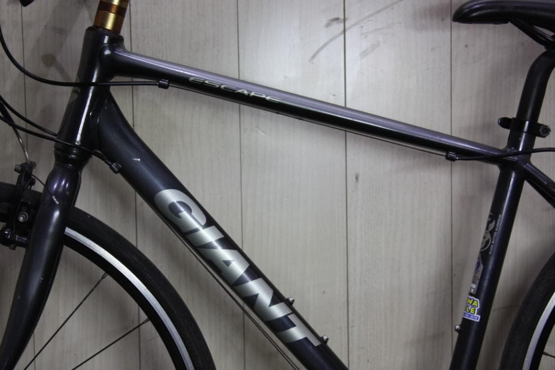GIANT ESCAPE R3 700C アルミ 24速 470mmグレークロス