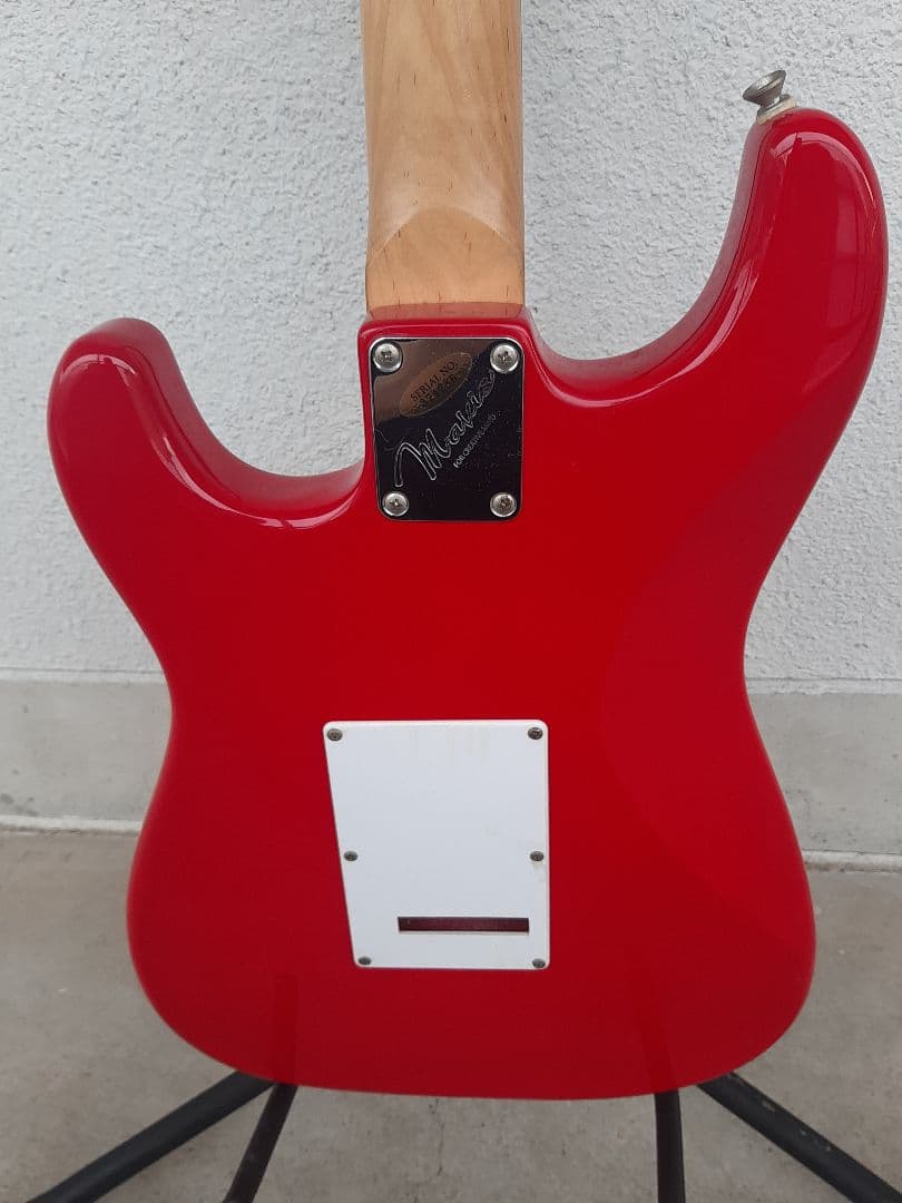 最終値下げ世界に1本AIYストラトタイプギターSSS赤完全調整済ノイズレス