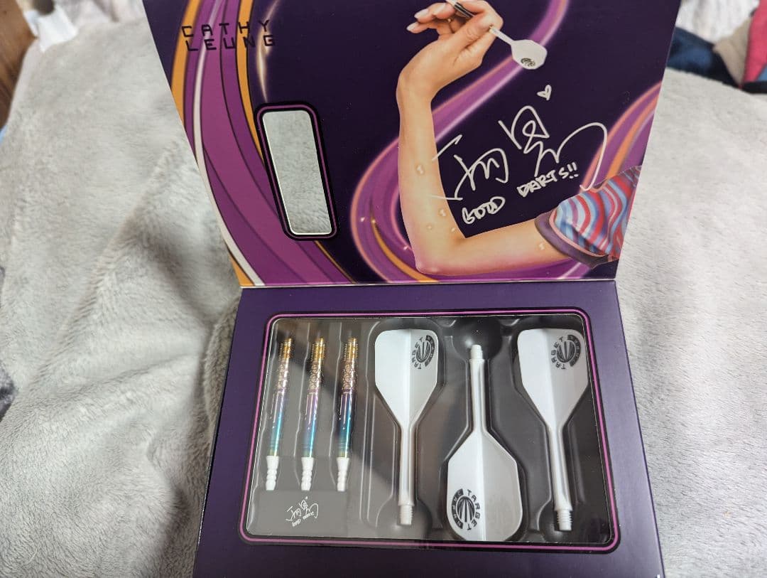 キャシー・リョン(Cathy Leung) CHARIS G4 サイン入り