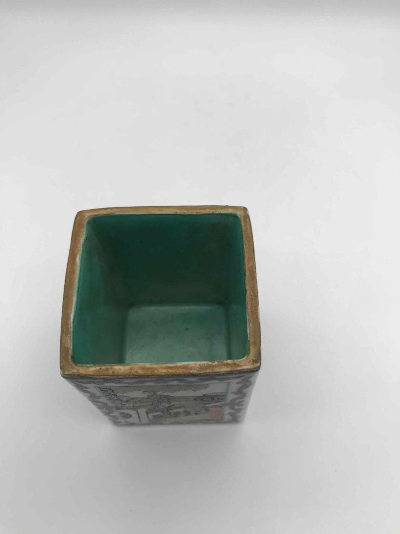 清乾隆時代 【大清乾隆年製】在銘 粉彩琺瑯彩松石緑