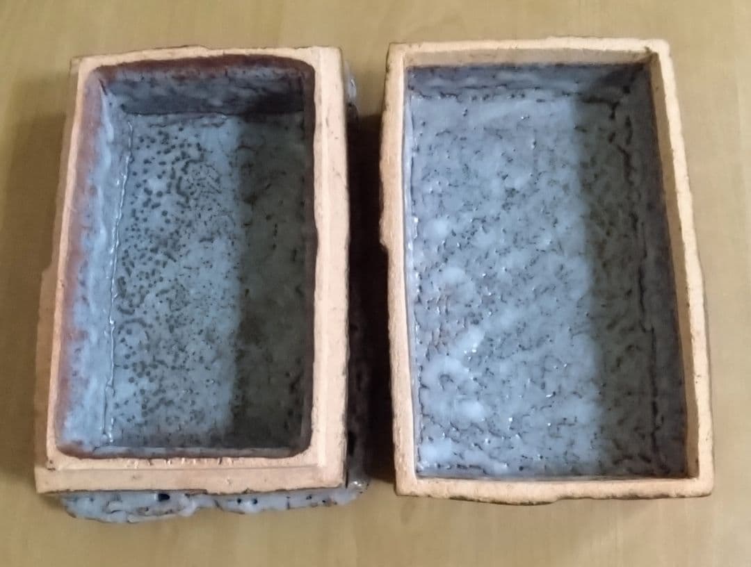 若尾利貞作　鼠志野陶筥　鼠志野陶箱　志野焼　岐阜県重要無形文化財技術保持者