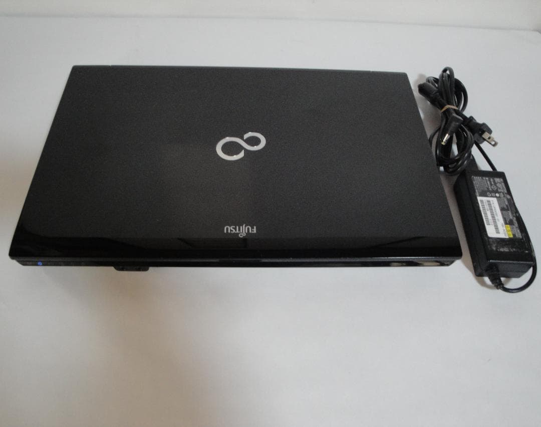 富士通AH56/K WIN10 SSD 500GB