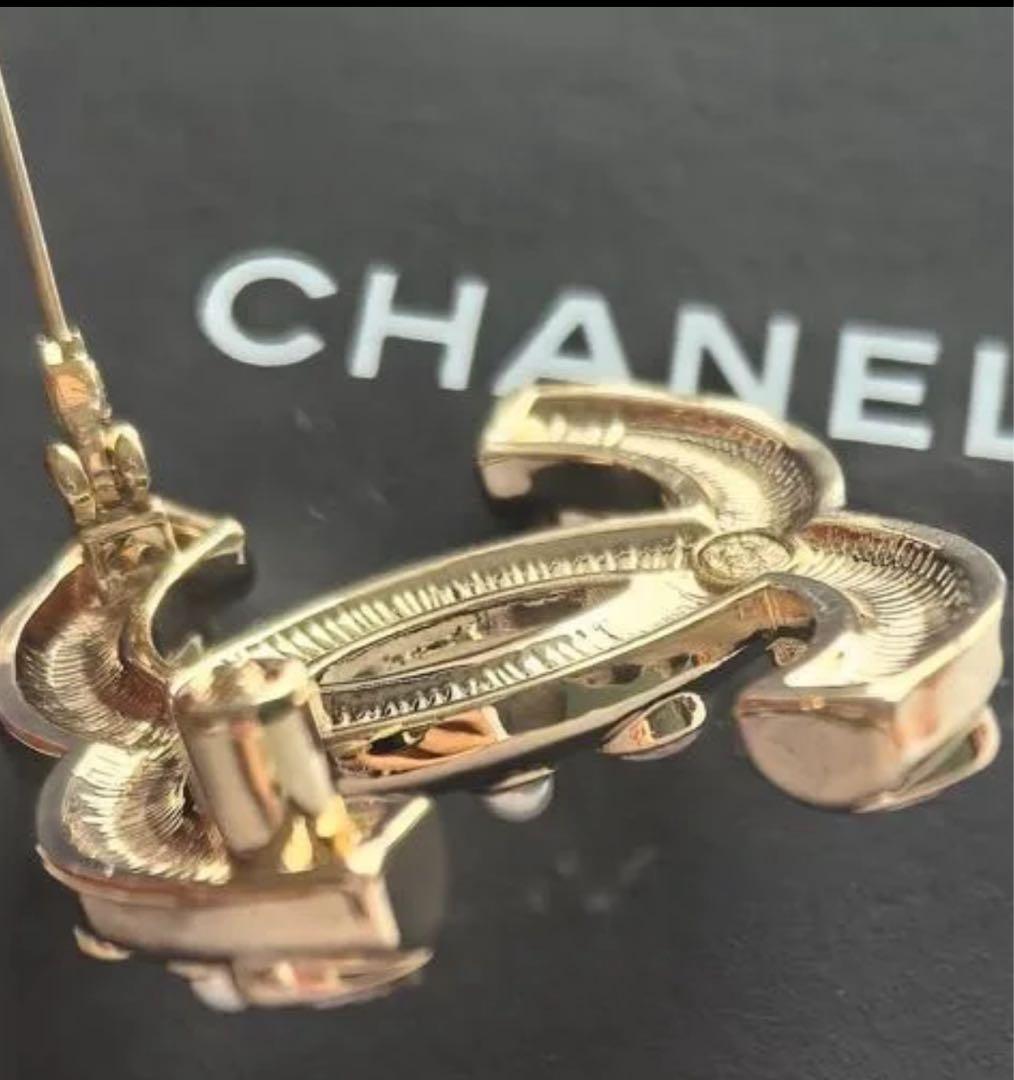 CHANEL CCロゴ ブローチ ゴールド ピンク レシートなどの付属品あり