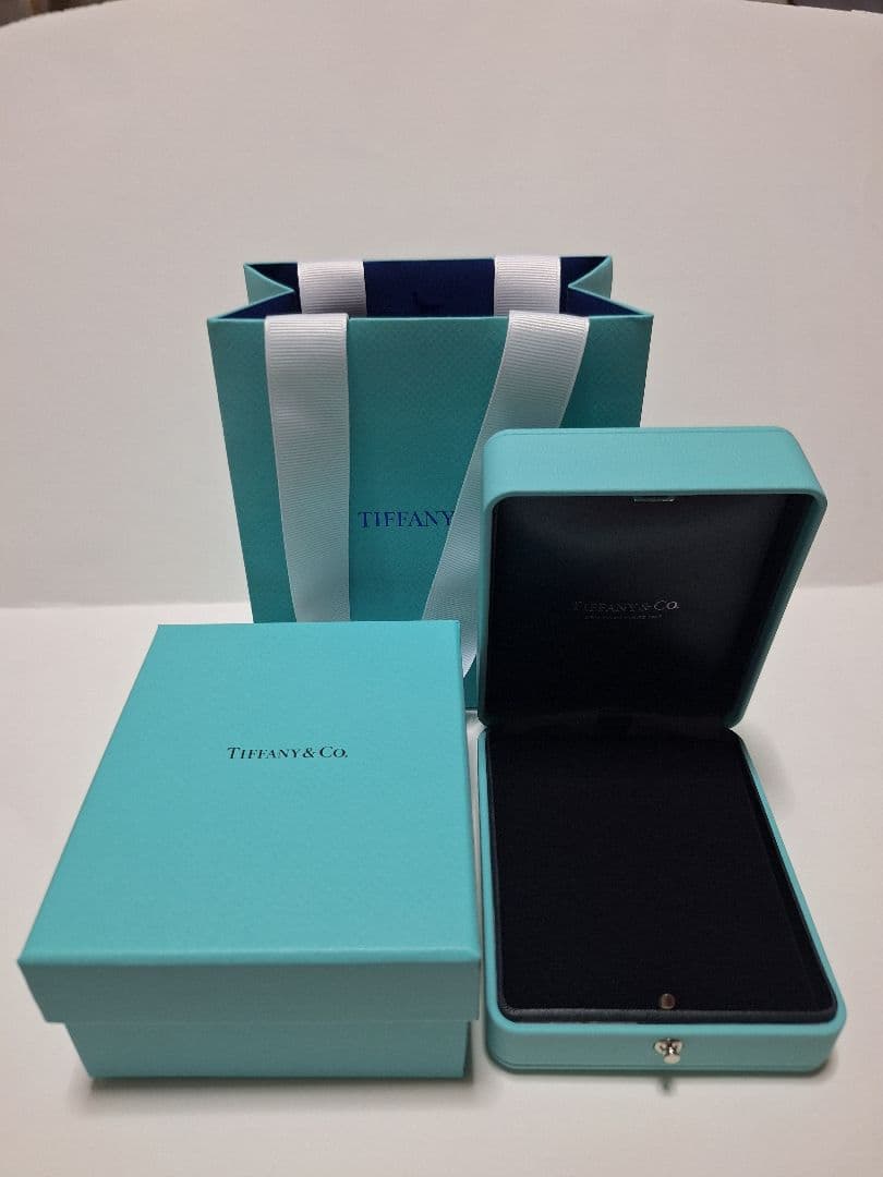 ティファニー ネックレス用 空箱 - メルカリ