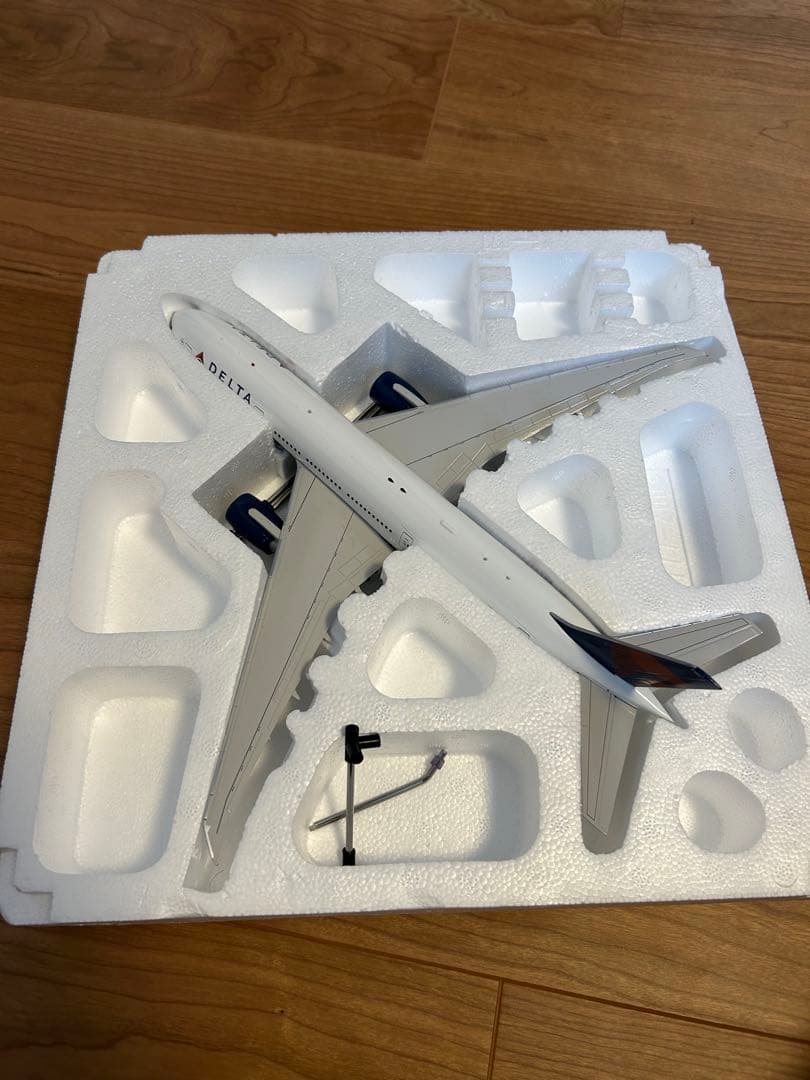 フ*ス様 デルタ航空 B777-200LR Delta spirit特別塗装 1