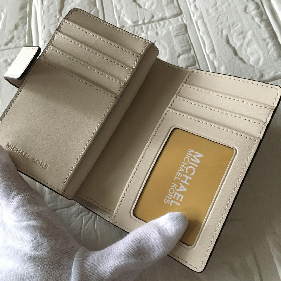 新品　マイケルコース MICHEAL KORS　二つ折り　財布　ホワイト