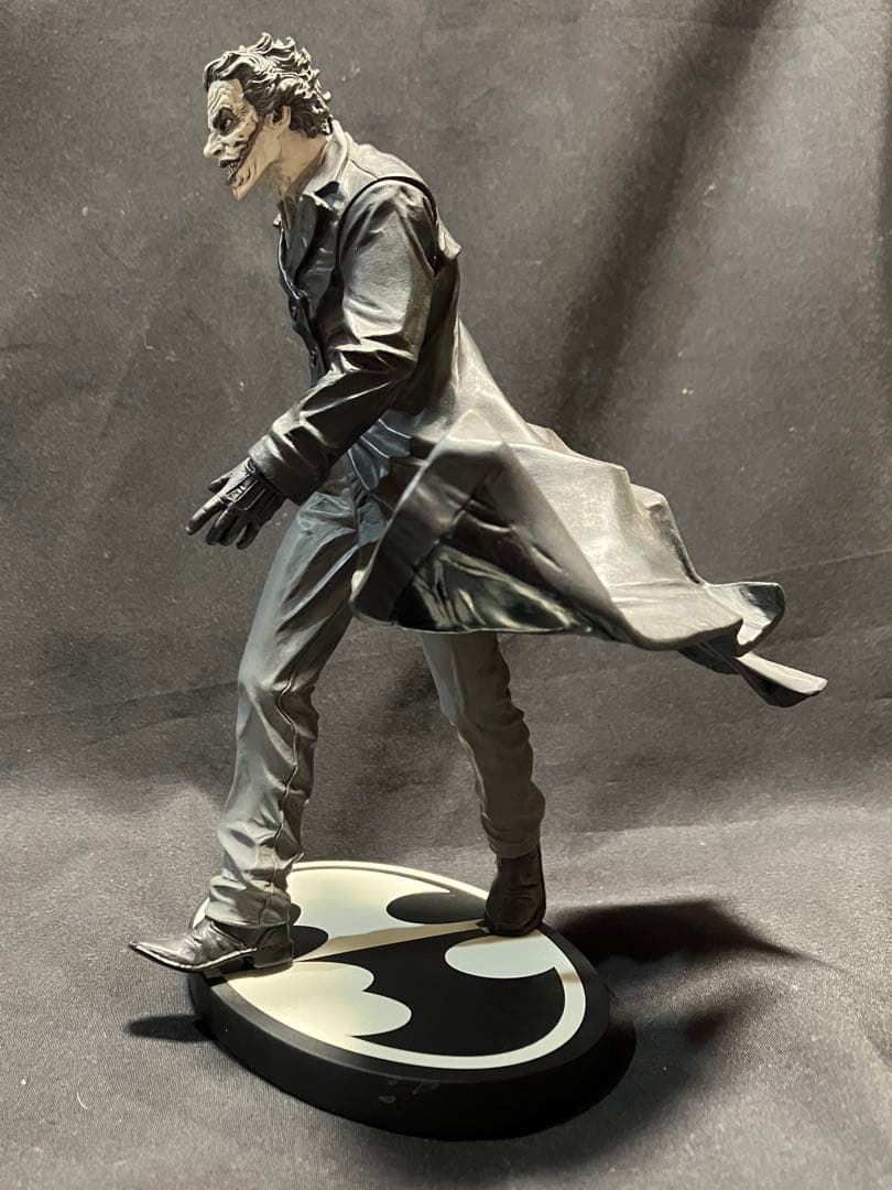 DCダイレクト スタチュー ジョーカー ブラック&ホワイト リー・ベルメホ