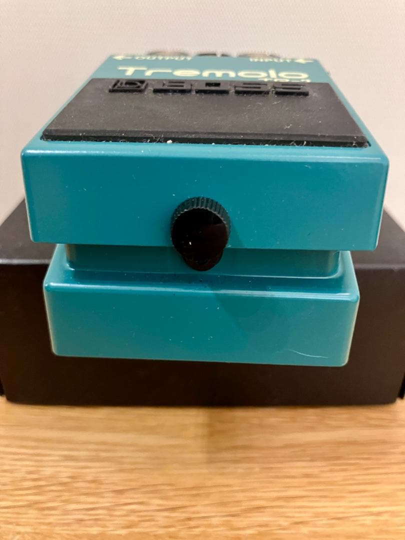 BOSS TR-2(トレモロエフェクター)