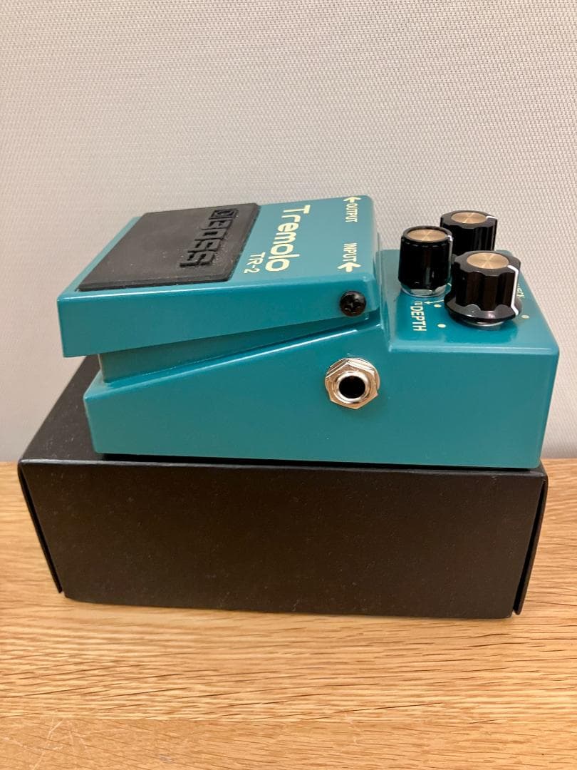 BOSS TR-2(トレモロエフェクター)