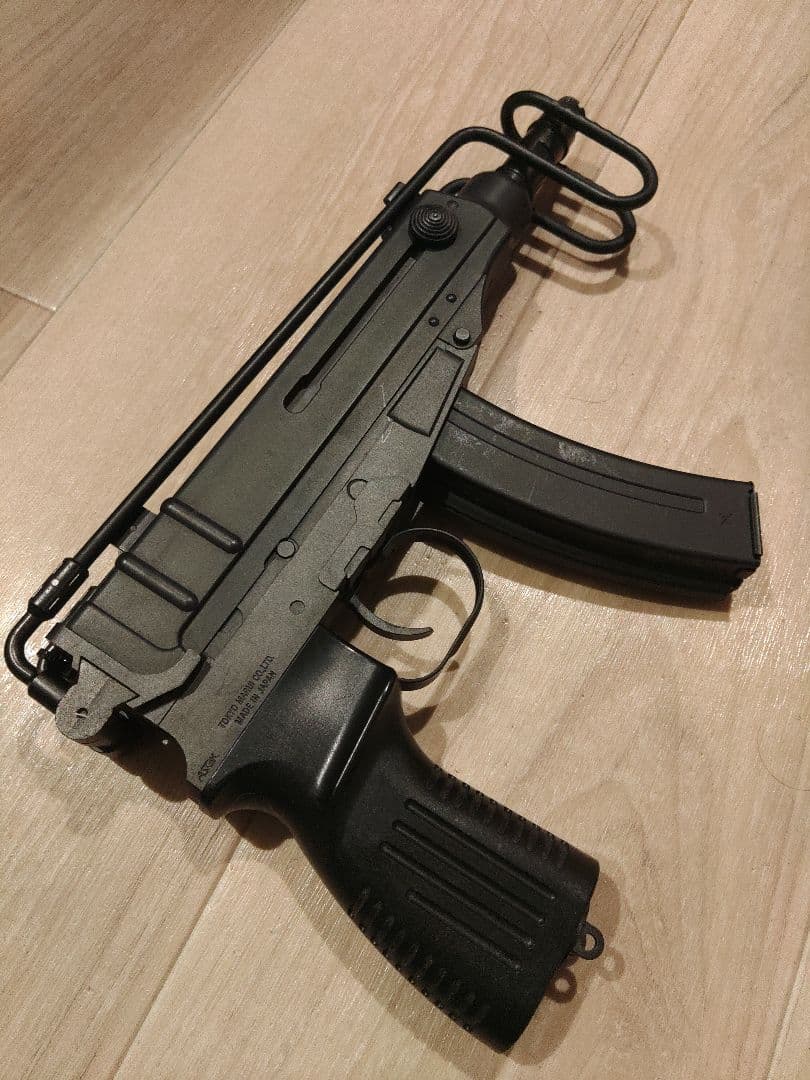 東京マルイ コンパクト電動ガン　vz61 ドラムマグ付き　動作未確認