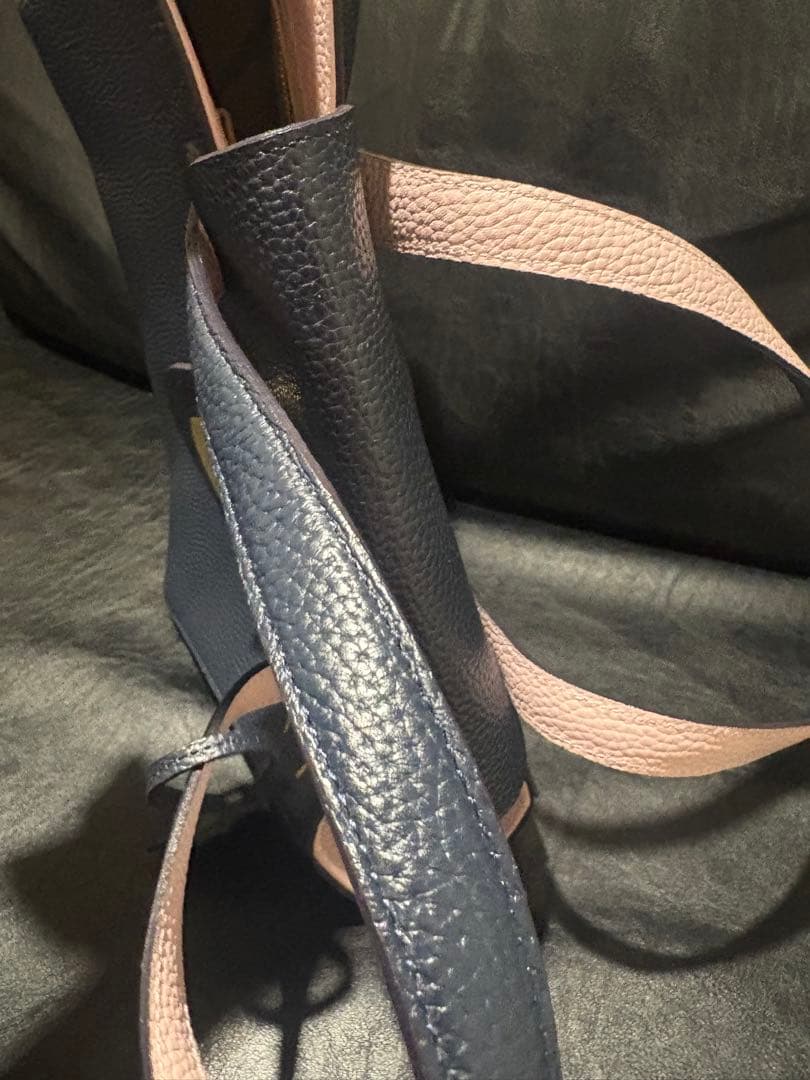 A.D.M.Jバック　濃紺＆淡いピンク