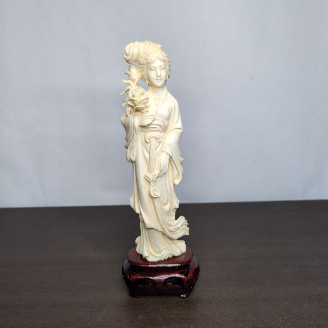 東洋彫刻 美人像 置物 高さ約18cm 東洋彫刻 美人像 置物 高さ約18cm