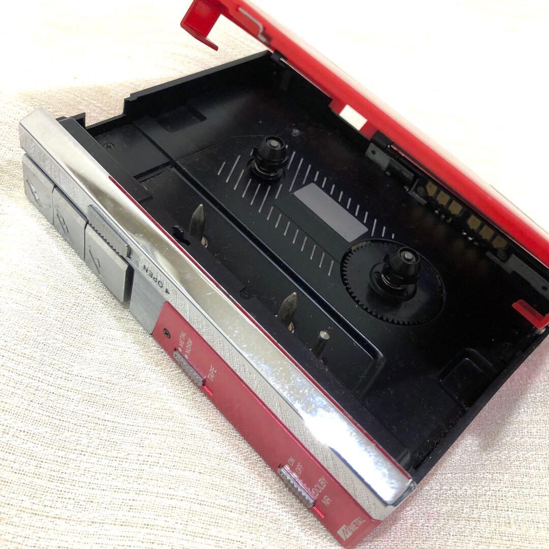 AIWA CassetteBoy カセットプレーヤー 赤 レトロ ジャンク - メルカリ