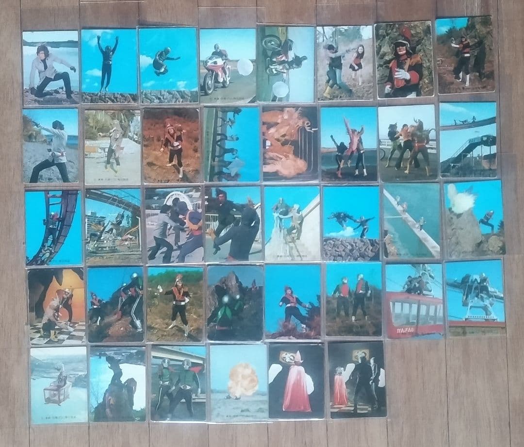 昭和 カルビー仮面ライダーカード522枚、ダブリ無しアルバム10冊セット