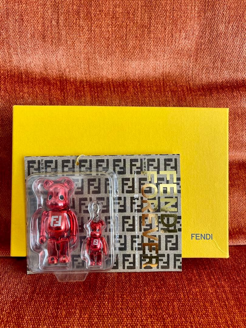 非売品 FENDI BE@RBRICK｜非売品】FENDI BE@RBRICK ベアブリック2体セット