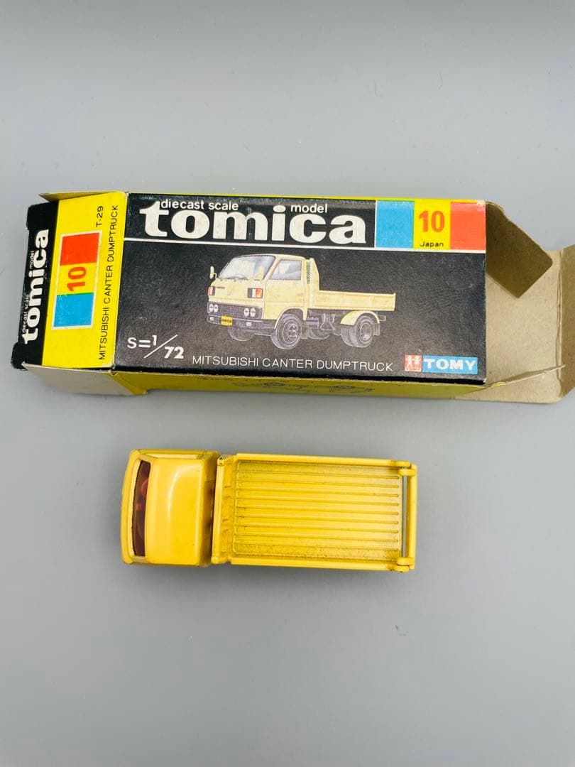 トミカ　黒箱　10 三菱キャンター　ダンプトラック
