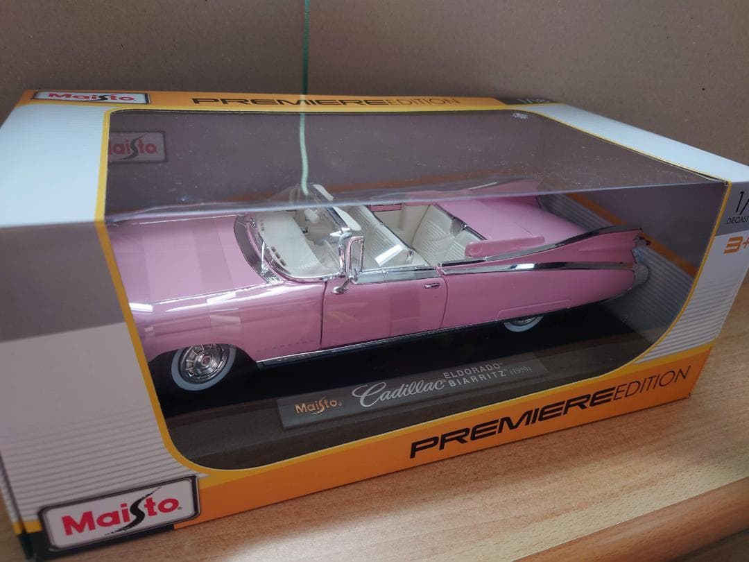1/18 ピンク キャデラック エルドラド 1959 Cadillac マイスト
