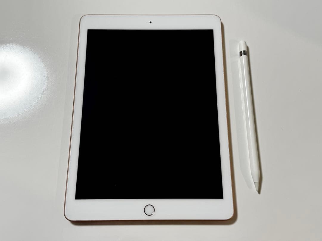 iPad 第6世代 128GB Wi-Fi + Apple Pencil第1世代