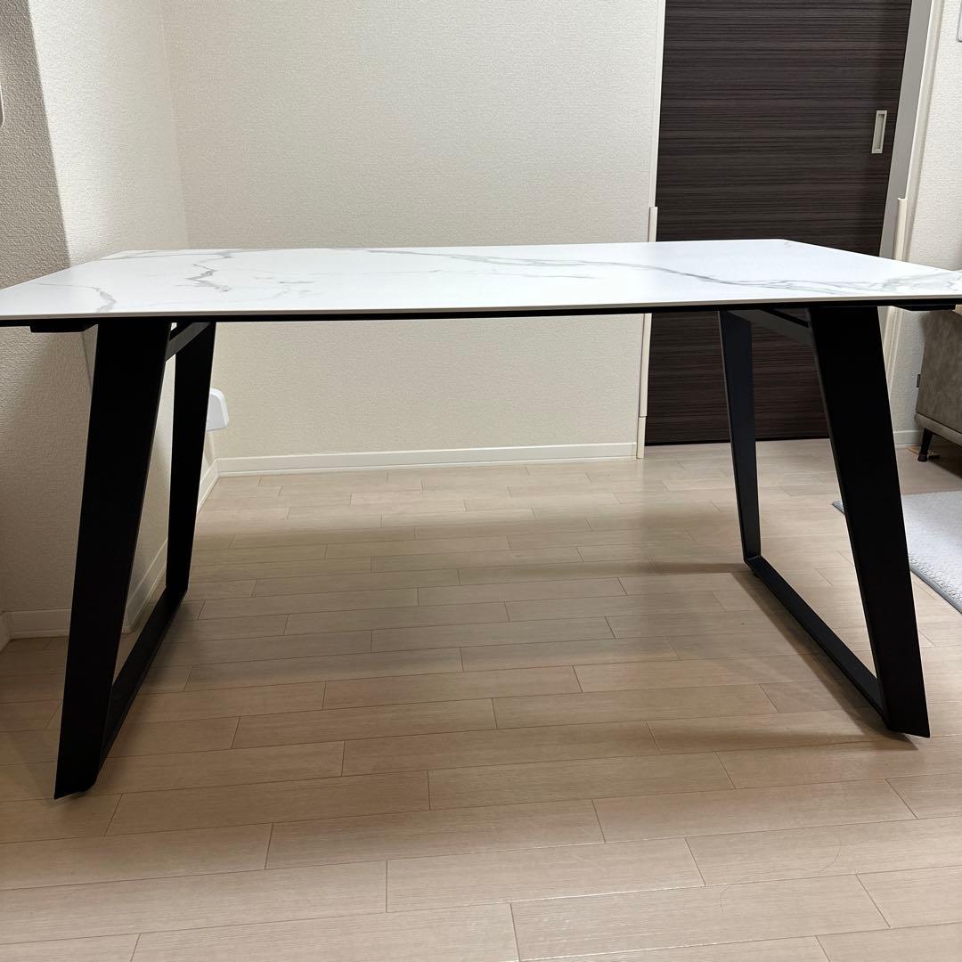 セラミックテーブル　ホワイト　135×85 72