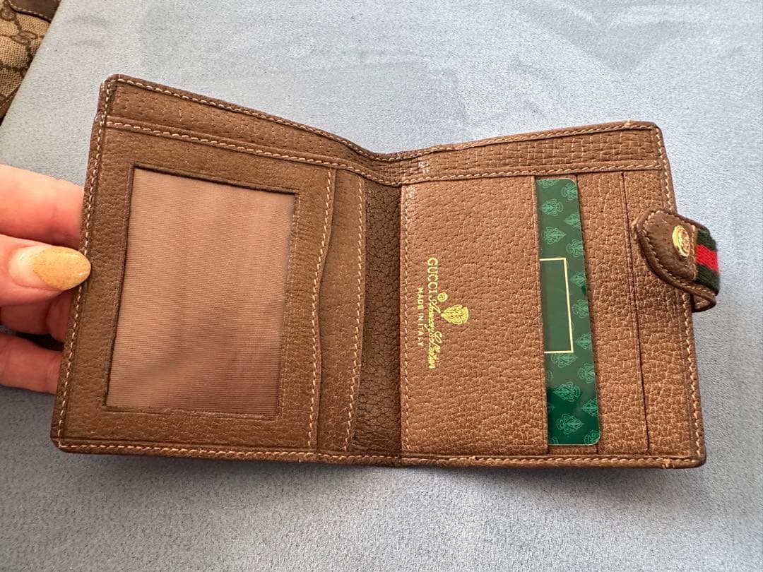 週末Sale GUCCI GGキャンバス 二つ折り財布