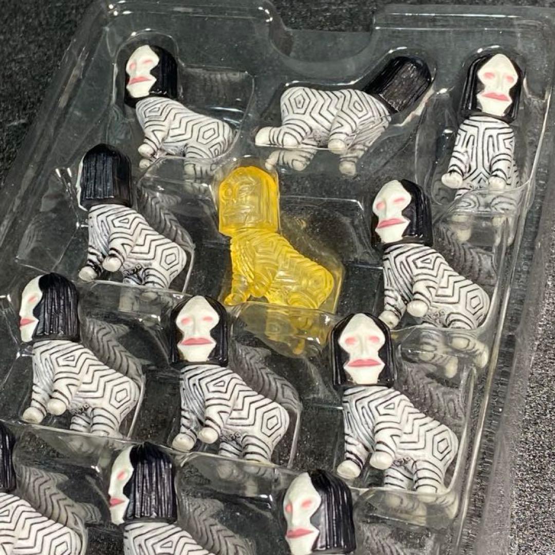 【希少シークレットver.】 ダダマニア ウルトラマン ダダ 三面怪人 DADA