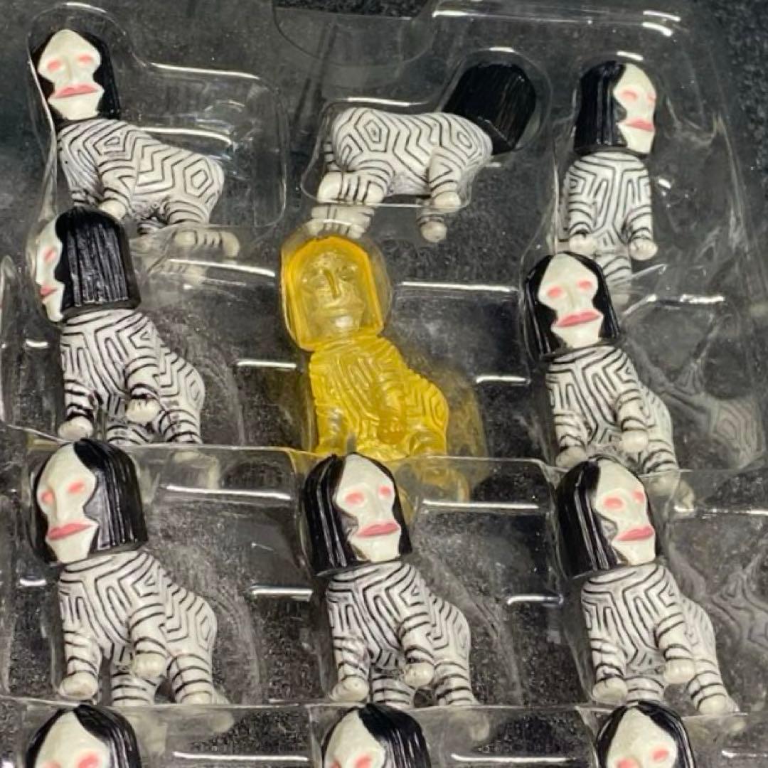 【希少シークレットver.】 ダダマニア ウルトラマン ダダ 三面怪人 DADA