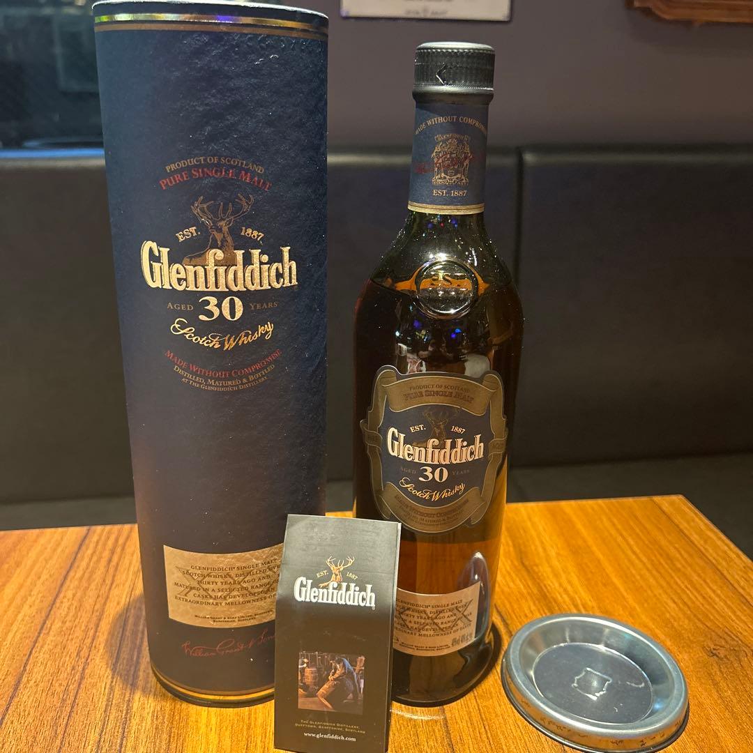 グレンフィディック 30年 40度 700ml Amazon.co.jp: グレンフィディック 18年 40/700 [3760] (103760) [並行