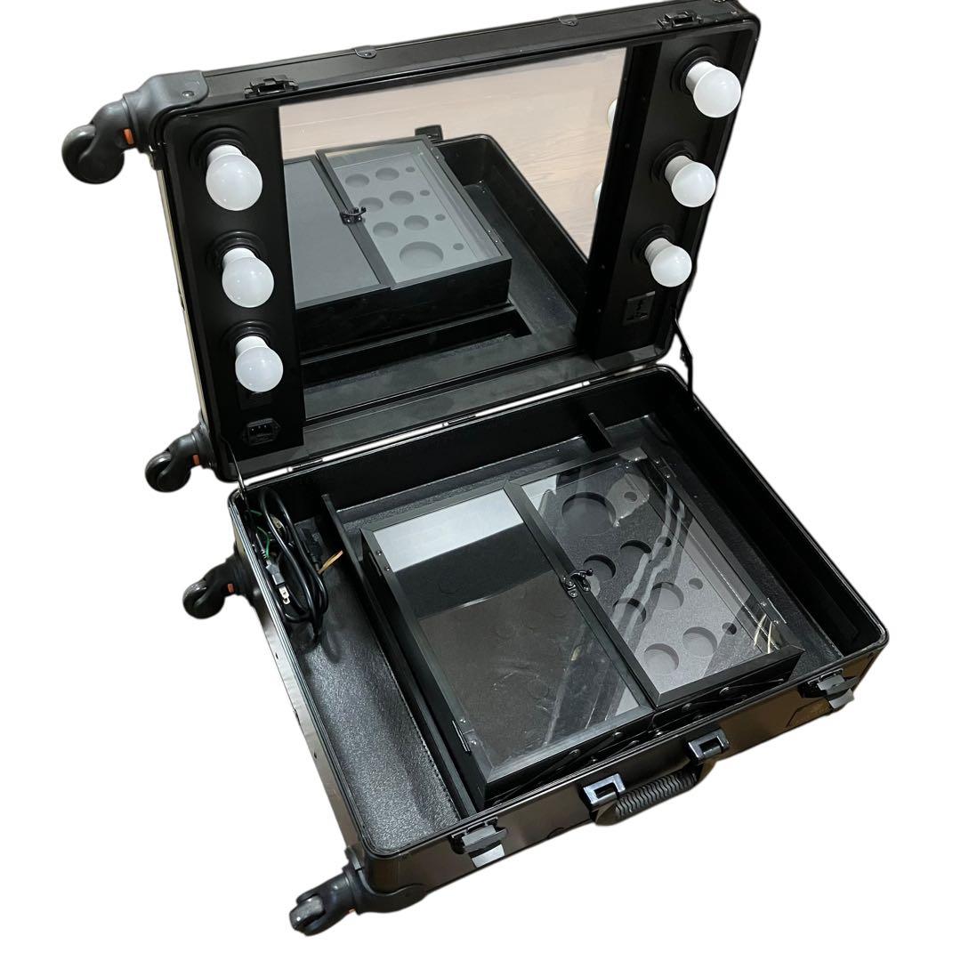 ハリウッドミラーメイクボックス プロ使用　大容量 キャリーケース　LUVODI