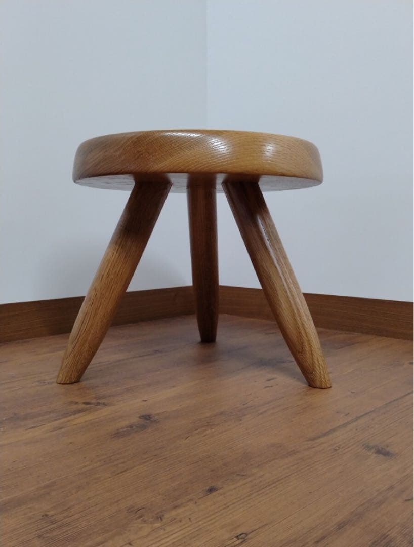 Charlotte Perriand シャルロット ペリアン ベルジェ スツール 524